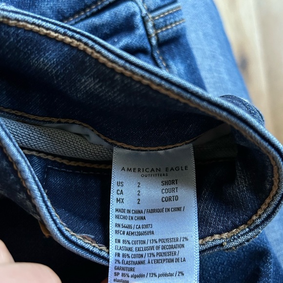 American eagle 🦅 next level stretch size 2 short jeans - Picture 4 of 5